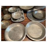 PIE PANS GLASS BAKING PAN ETC.
