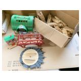 BOX OF WOOD THOMAS THE TRAIN TRACK AND LAYOUT