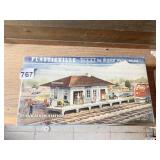 PLASTIC VILLE SUBURBAN STATION VINTAGE MODEL KIT