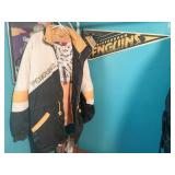 VINTAGE 90S PITTSBURGH PENGUINS ITEMS, COATS