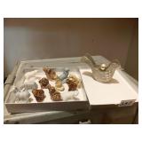 WADE FIGURINES AND AVON CHRISTMAS 76 PERFUME