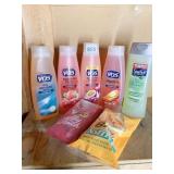 FULL VO5 AND SUAVE SHAMPOO BOTTLES, NEW WOMENï¿½S