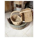 MEDIUM CARRY BASKETS, LARGE BASKET WITH CARVED