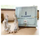LLADRO FIGURINE IN BOX