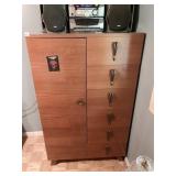 36X20X58.5 CEDAR LINED WARDROBE AND 6 DRAWER