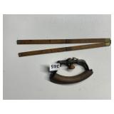 DEEP PURPLE GLASS VASE AND CARNIVAL GLASS