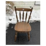 1 WOODEN CHAIR