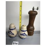 WOOD PEPPER GRINDER AND STONEWARE SALT AND PEPPER
