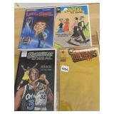 4 MINT CONDITION COMIC BOOKS SEE PHOTOS