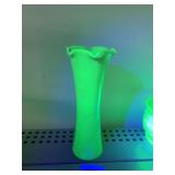 URANIUM GLASS GREEN BUD VASE WITH FLARE SHAPE AND