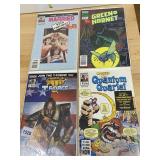 4 MINT CONDITION COMIC BOOKS SEE PHOTOS