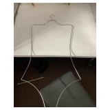 METAL CLOTHING HANGER