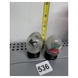 EGG SHAPE PAPER WEIGHTS WITH INTERIOR ANIMAL