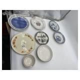 ASSORTMENT OF PLATES INCLUDING A PRESENT FROM