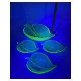 VINTAGE GILLINDER VASELINE 10.5" BOWL W/ THREE