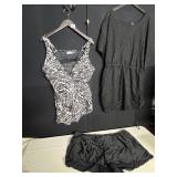 AVENUE 2 X BLACK AND WHITE BATHING SUIT