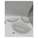 DIVIDED PATTERN GLASS DISH AND TWO PAIR GLASS