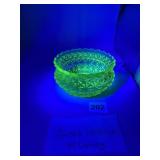 VASELINE DAISY AND BUTTON URANIUM GLASS BOWL