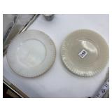 PETAL WARE OPALESCENT GLASS DINNER PLATES 5 TOTAL