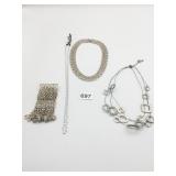 PANTHER LINK NECKLACE SILVER TONE NECKLACE ON