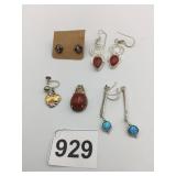 RED STONE PENDANT EARRINGS
