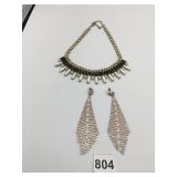 STATEMENT NECKLACE BLACK AND WHITE 4" RHINESTONE