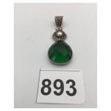 PENDANT GREEN STONE SILVER SETTING