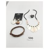 EARRINGS CARDED ELEMENTS RESIN RING WOVEN LEATHER