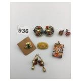 FROG PIN FLOWER GLASS PENDANT EARRINGS