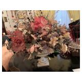 LARGE FAUX FLORAL ARRANGEMENT IN GOLD DETAILED