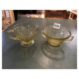 DEPRESSION GLASS SUGAR AND CREAMER SET