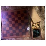 WOOD CHESS BOARD AND PIECES