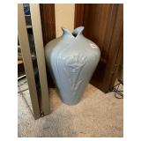 HAEGAR FLOOR MODEL VASE