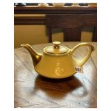 USA22 KARAT YELLOW TEAPOT WITH GOLD RIM