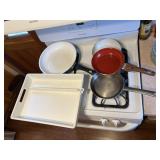 ORGANIZER DRAWER AND FRY PANS