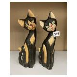 MEOW TWO CATS WITH THEIR HEAD TILTED