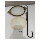 FRAME DRESSER TREY WITH DOYLIES INSIDE , SILVER