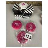 6 WHITE 3 PINK KEY CHAIN RETRACTABLE SEAMSTRESS