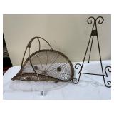 METAL BASKET, EASEL