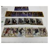 1993 HOCKEY CARDS IN PLASTIC PROTECTORS