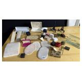 ASSORTED JEWELRY HOLDERS AND BOXES