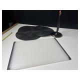 LARGE PLASTIC CUTTING BOARD 4 ROUND PLACEMATS,