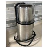 ELECTRIC BLENDER WITH BRUSHED STAINLESS STEEL