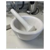 WHITE GLAZED CERAMIC MORTAR AND PESTLE