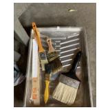 CLEAR PLASTIC PAINT TRAY WITH RIBBED BOTTOM