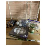 ASSORTED GOLF BALLS IN CLEAR PLASTIC BAGS AND