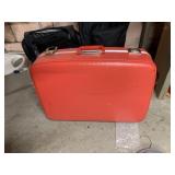 VINTAGE HARD-SIDED SUITCASE IN CORAL/ORANGE COLOR