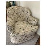 2 MATCHING SWIVEL FLORAL PRINT ACCENT CHAIRS,