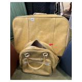VINTAGE GOLD TONE TWO PIECE LUGGAGE SATS, BROWN