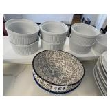 CERAMIC BOWL WITH BLUE AND WHITE FLORAL PATTERN